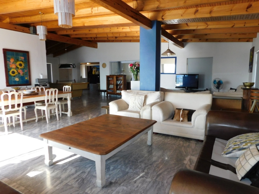 6 Bedroom Property for Sale in Mountainside Western Cape